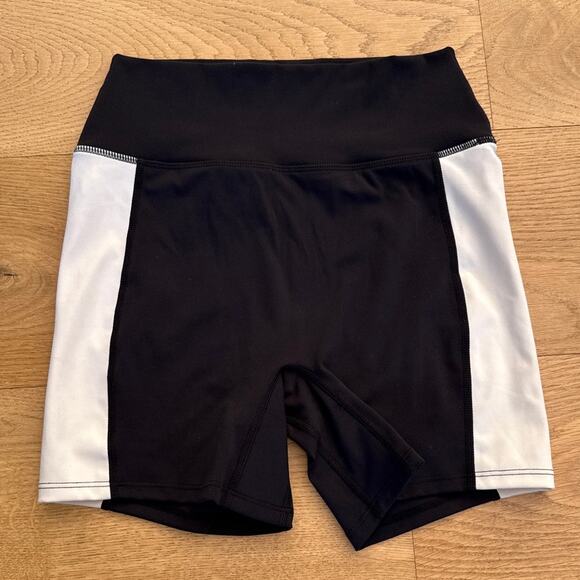L * Space - Uppercut Bike Shorts in Black & White